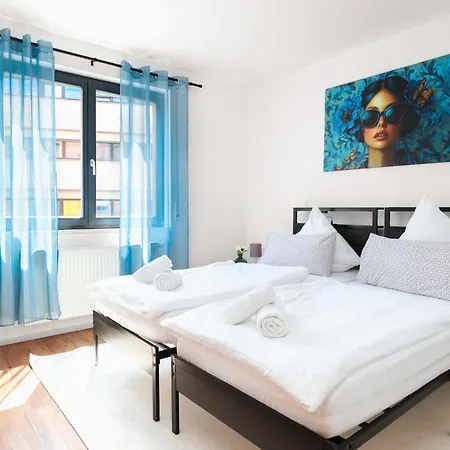 Nexstay - 111qm Mit Balkon - Parkplatz Appartamento