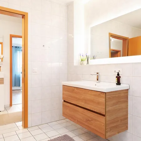 Nexstay - 111qm Mit Balkon - Parkplatz * Neumarkt in der Oberpfalz